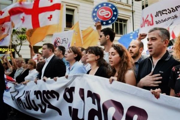 У Тблілісі мітинг проти російського фашизму