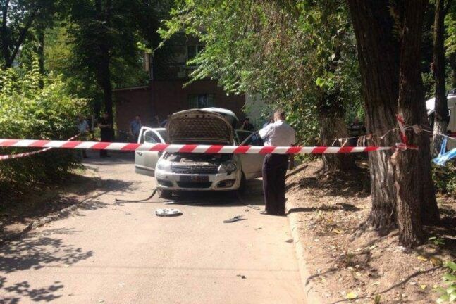 У Дніпрі вибухнуло авто з водієм