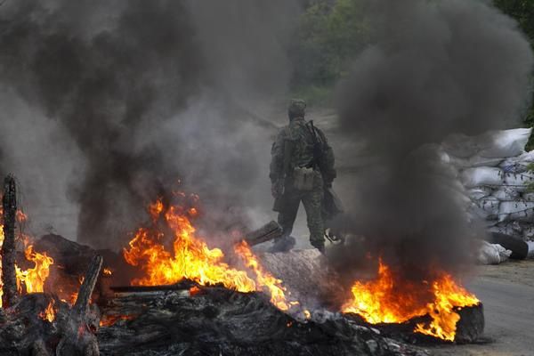 Зона АТО: українська армія застосувала майже весь арсенал зброї, є втрати