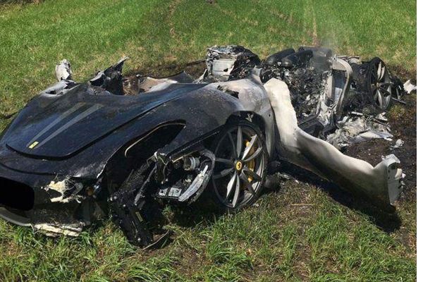 Британець спалив новеньку Ferrari через годину після купівлі