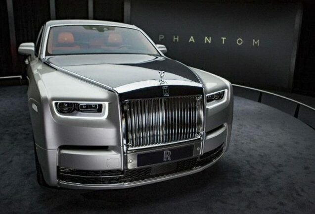 Новий Phantom 8 від Rolls-Royce: найтихіше авто на планеті