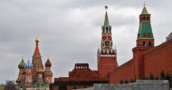 Медаль за заслуги: реакція мережі на санкції Росії
