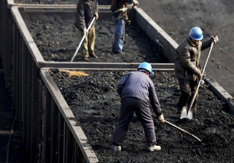 Россия продала Европе 270 тыс. тонн украденного на Донбассе угля