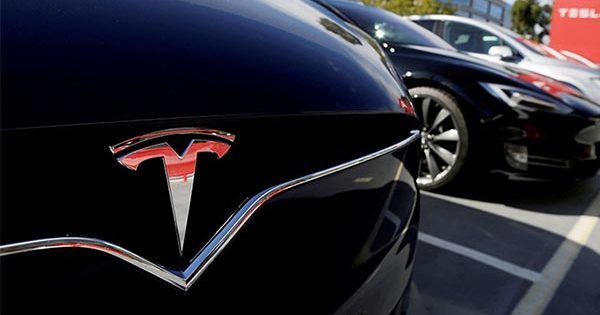 Tesla понесла рекордный убыток. Илон Маск рассказал, почему
