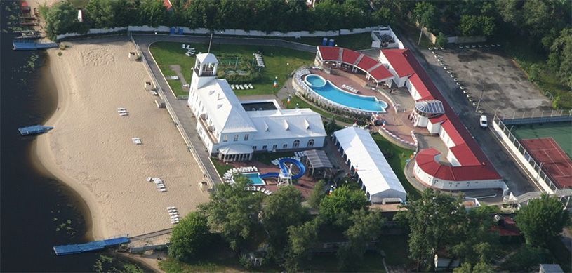 7 платних пляжів Києва: розваги, адреси, ціни Фото 3 Де можна купатися в Києві: 7 платних пляжів Києва Фото 3