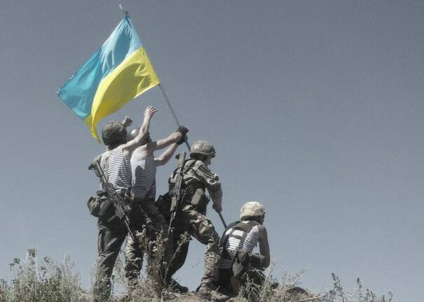 Флаг и гимн через громкоговоритель — бойцы устроили боевикам День украинского флага