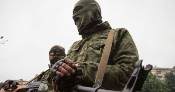На Донбассе боевик ранили женщину на блокпосту Бойовики на Донбасі