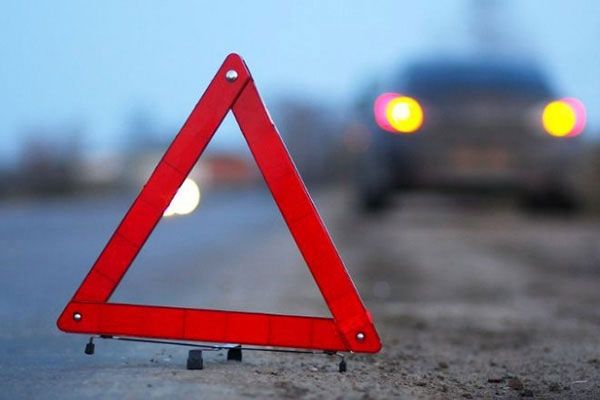 Смертельное ДТП на Львовщине: 17-летняя девушка не справилась с управлением и съехала в кювет