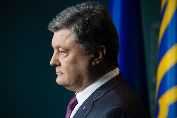Взрывы на складах в Калиновке: Порошенко созывает военный кабинет