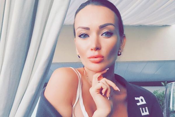 Що відомо про постраждалу від вибуху в авто у центрі Києва