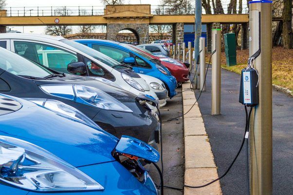 Китай забороняє авто з дизельними та бензиновими двигунами Електромобілі