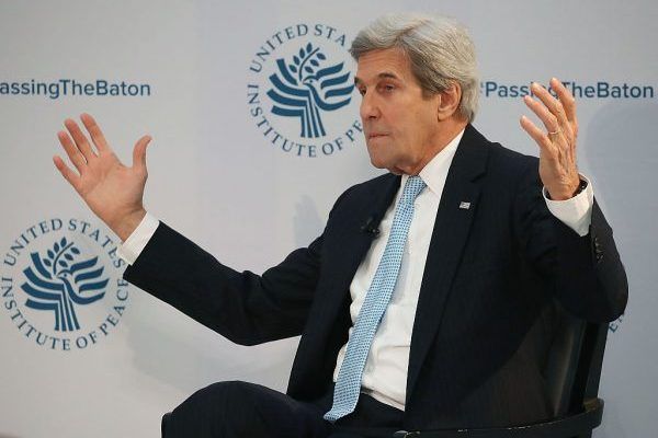 Це може бути пасткою. Керрі про ініціативу РФ щодо миротворців