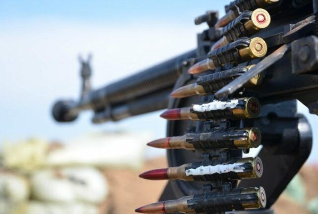 От 70 до 10 метров: боец Шатун показал развалины, откуда стреляет враг