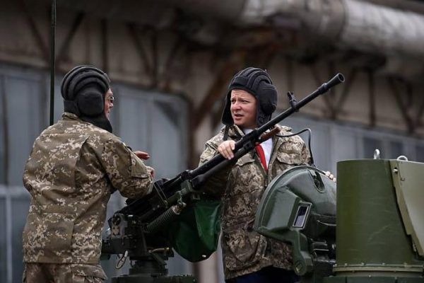 Ляшко сів за танк і скомандував