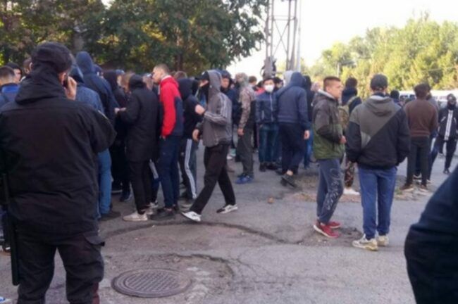 Били руками и ногами: в Запорожье напали на участников Фестиваля равенства
