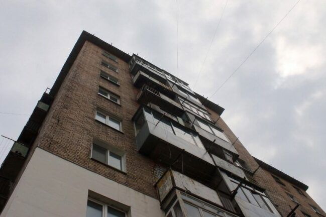 Во Львове женщина выпала с 7 этажа и осталась живой