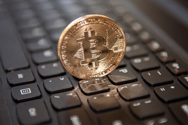Какая реальная стоимость биткоина