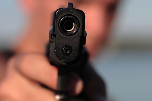 В Саратове ревнивый школьник устроил стрельбу в гимназии