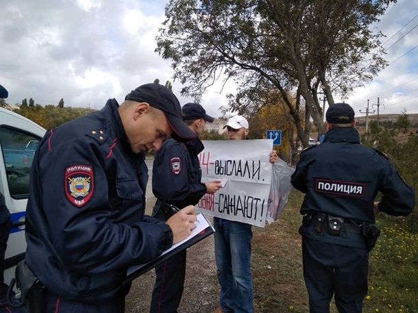 Крымские татары – не террористы! На полуострове массовые задержания активистов