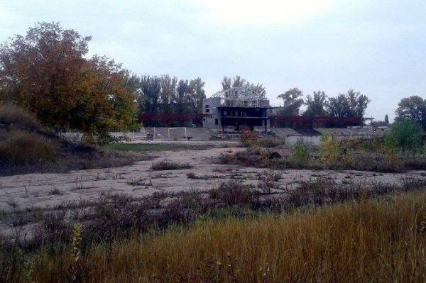 Виды постапокалипсиса: стадион в оккупированной Макеевке