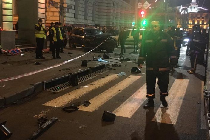 В Харькове внедорожник въехал в толпу: много жертв и пострадавших ДТП