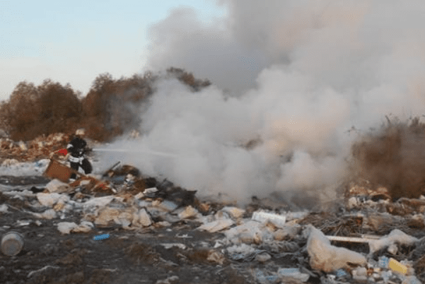 Масштабна пожежа біля аеропорту Бориспіль