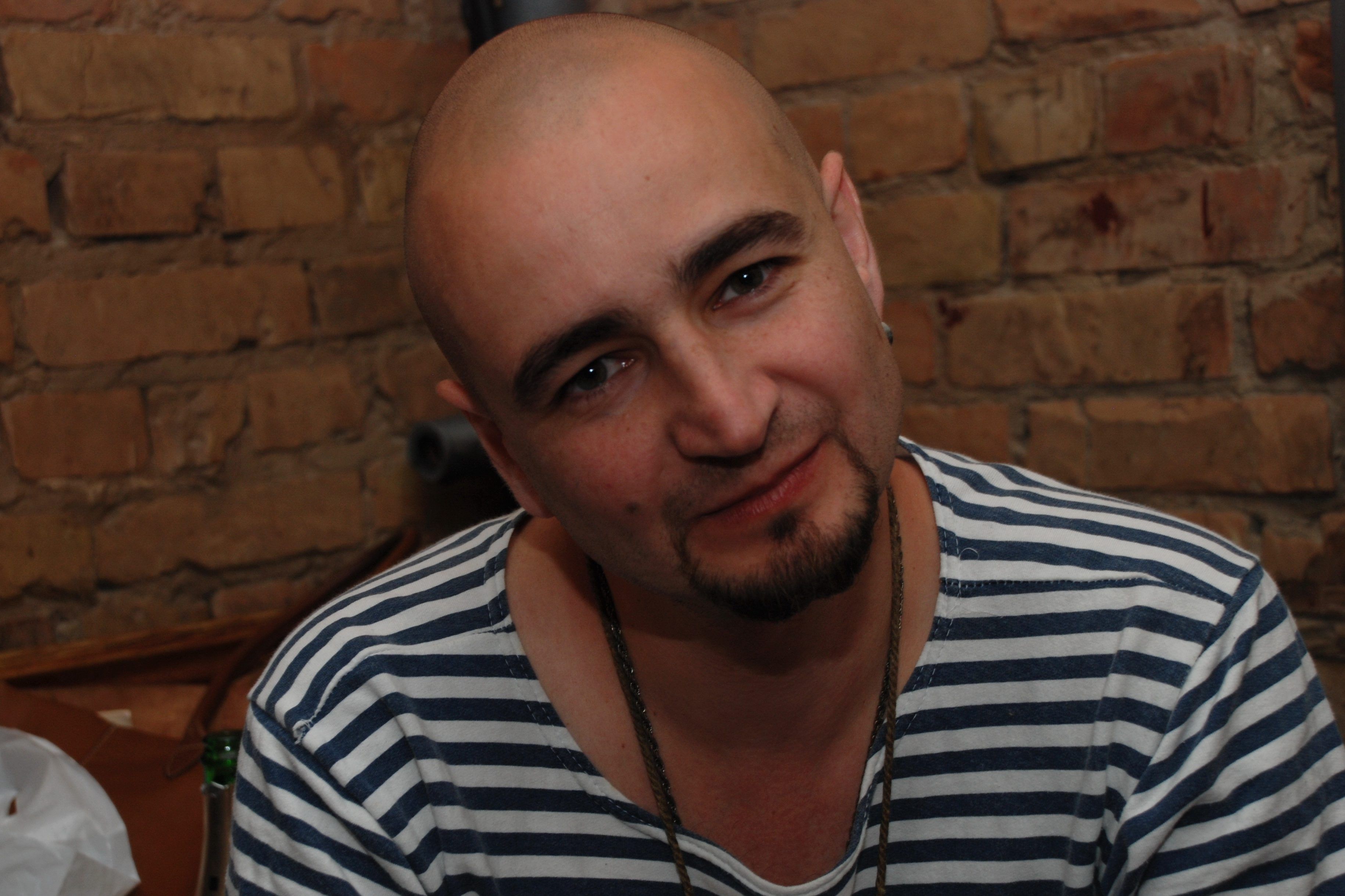 У Харкові випав із вікна відомий український поет