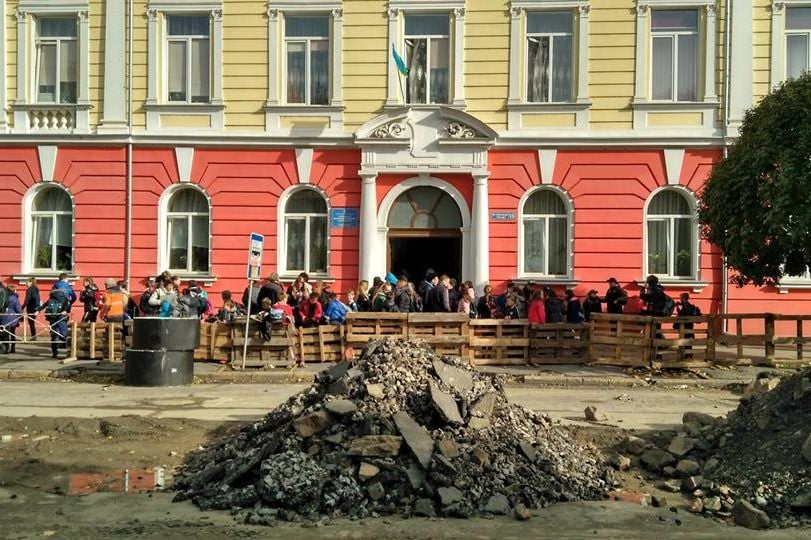 В ужгородську школу пустили газ
