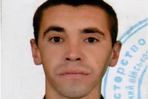 На Донбасі зник український військовий зі зброєю