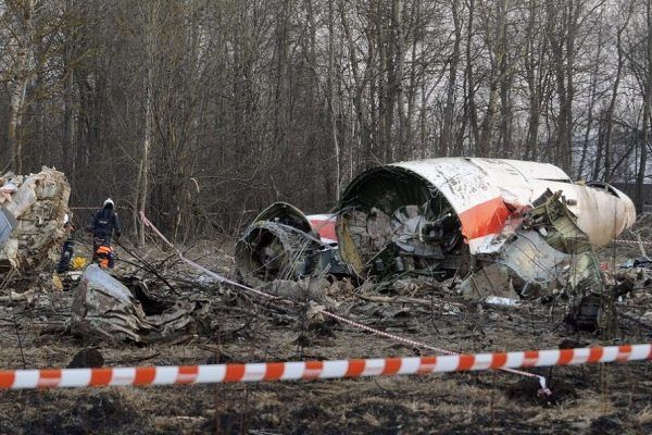 Смоленська катастрофа: Росія вирізала запис вибуху зі звіту