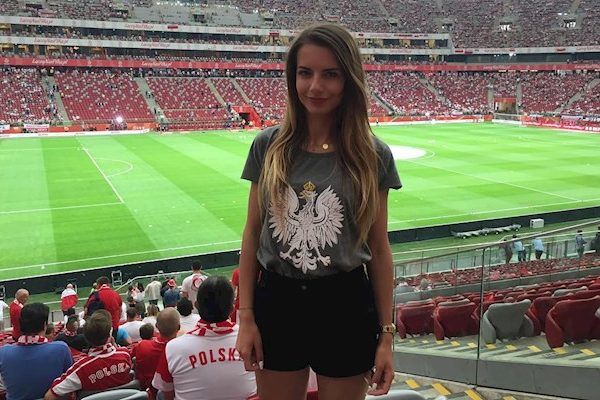 Найсексуальніша жінка-арбітр: полячка Кароліна підкорила фанатів