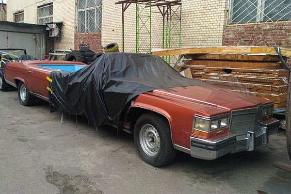 У Києві знайшли лімузин з джакузі