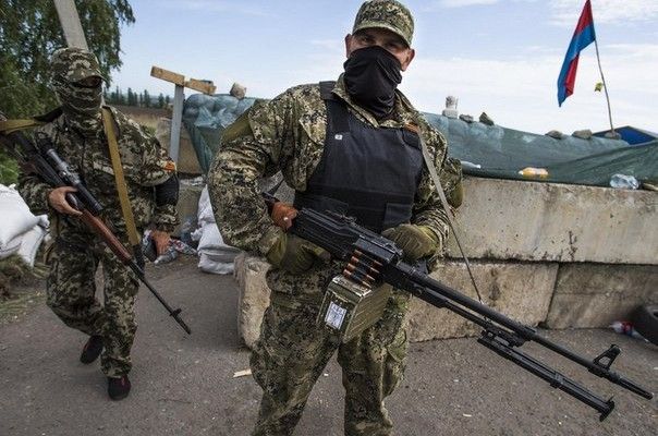 Бойовики розстріляли авто біля блокпоста, убито водія