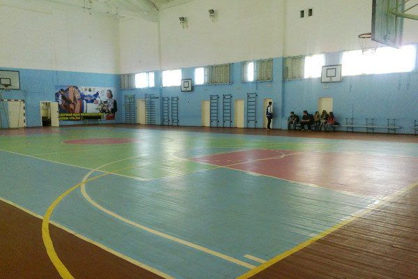 Школярка зламала хребет на уроці, злякавшись двійки