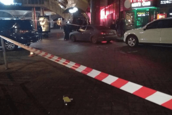 Взрыв возле ночного клуба в центре Киева Вибух