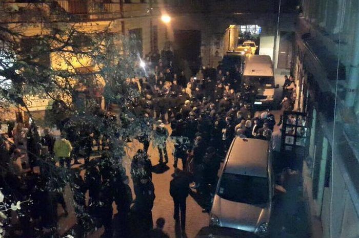 Нічна облава на призовників у Львові: вручили більше 10 повісток