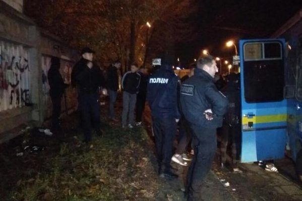 Массовая драка фанатов в Киеве: задержано 79 человек, один в больнице