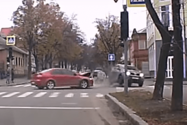 В Харькове внедорожник едва не повторил ДТП с Зайцевой