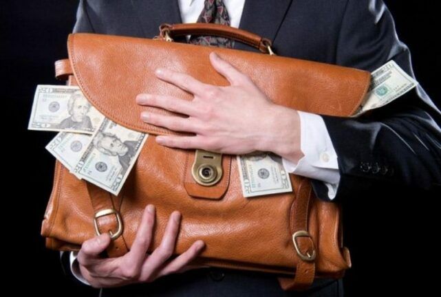 Де в Україні заробити мільйон – досвід держслужбовців