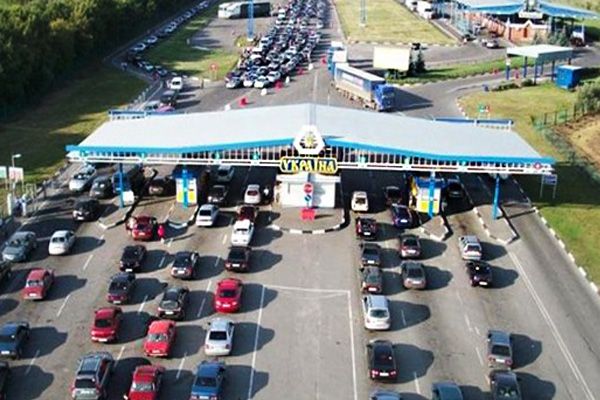 Москаль упростил въезд для авто на еврономерах