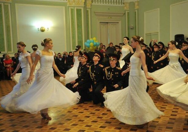 Сегодня получили погоны, завтра — на защиту Украины: выпуск кадетов-лицеистов