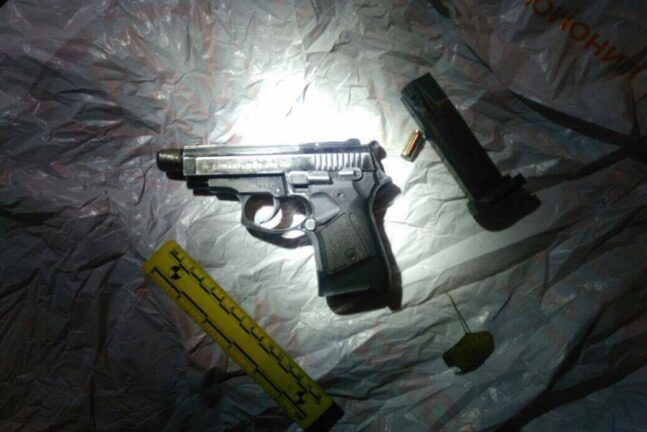 В Киеве задержали воров, укравших сумку со $100 тыс.