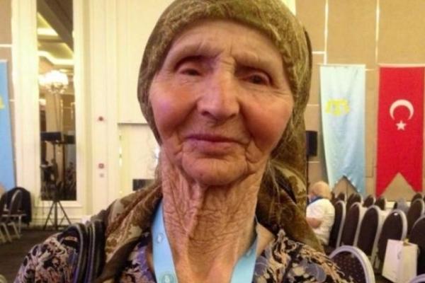 У Криму поховали Веджіє Кашка, яка загинула під час обшуку ФСБ Веджия Кашка