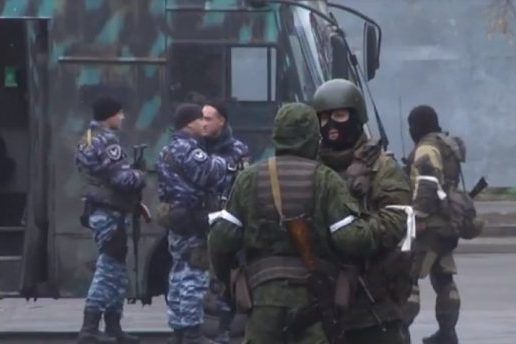В Луганске спокойно, военной техники уже меньше