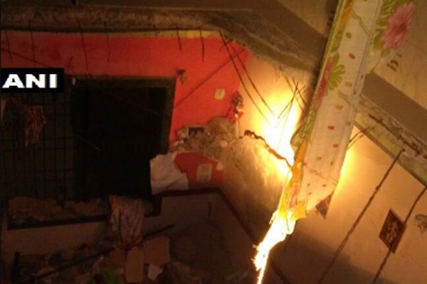 В Індії обвалився будинок: загинула людина, 20 осіб досі під завалами