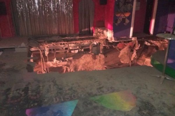 В Испании обрушился пол в клубе, 20 человек пострадали