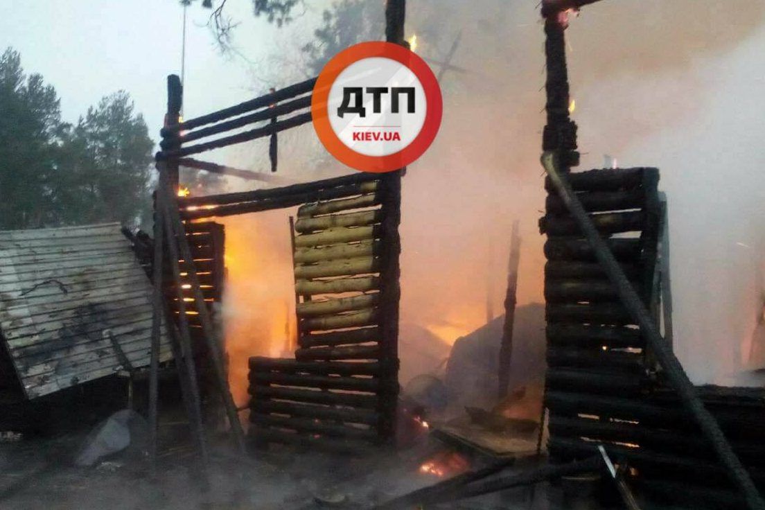 Под Киевом сгорел ресторан Пожежа