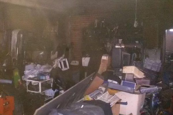У Маріуполі згорів пункт прийому вторсировини. Загинули 2 людини