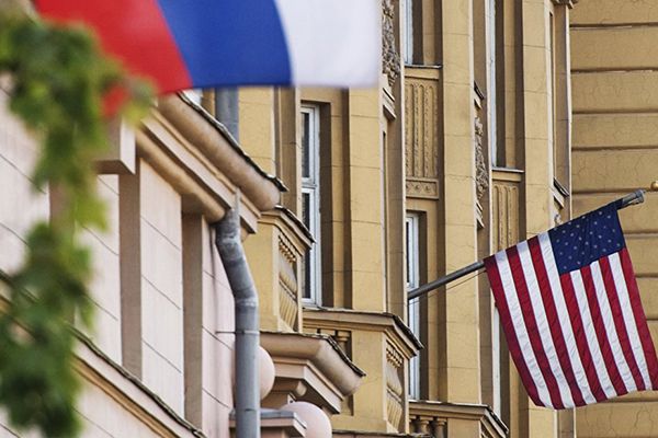 США частково відновить видачу віз росіянам