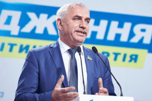 Відродження просить президента визначити невідкладним законопроект про підвищення соцвиплат сім